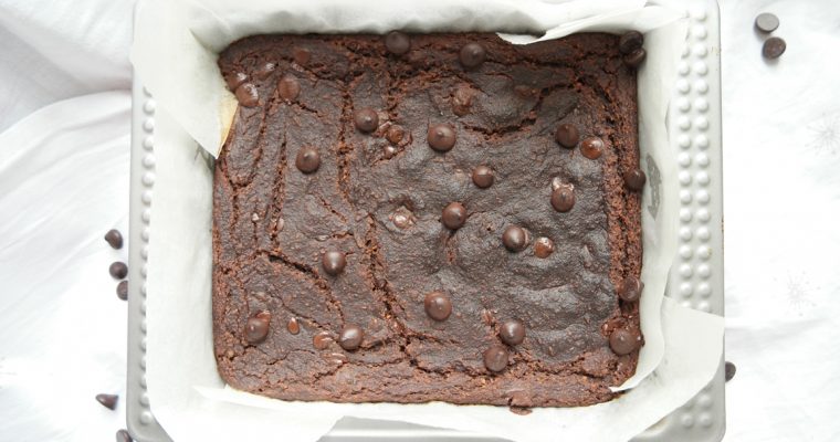 Super moist, low-fat, sugar-free, vegan chocolate brownie